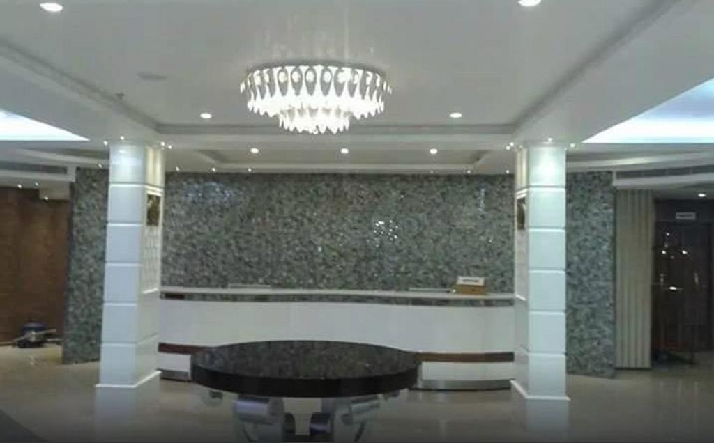 Hotel The Pgs Vedanta Kochi Exterior foto