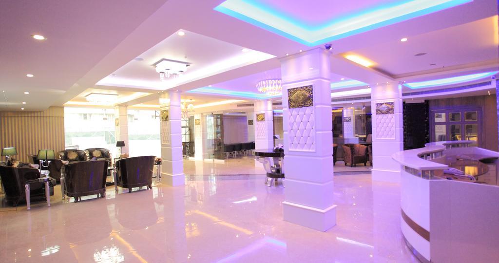 Hotel The Pgs Vedanta Kochi Exterior foto