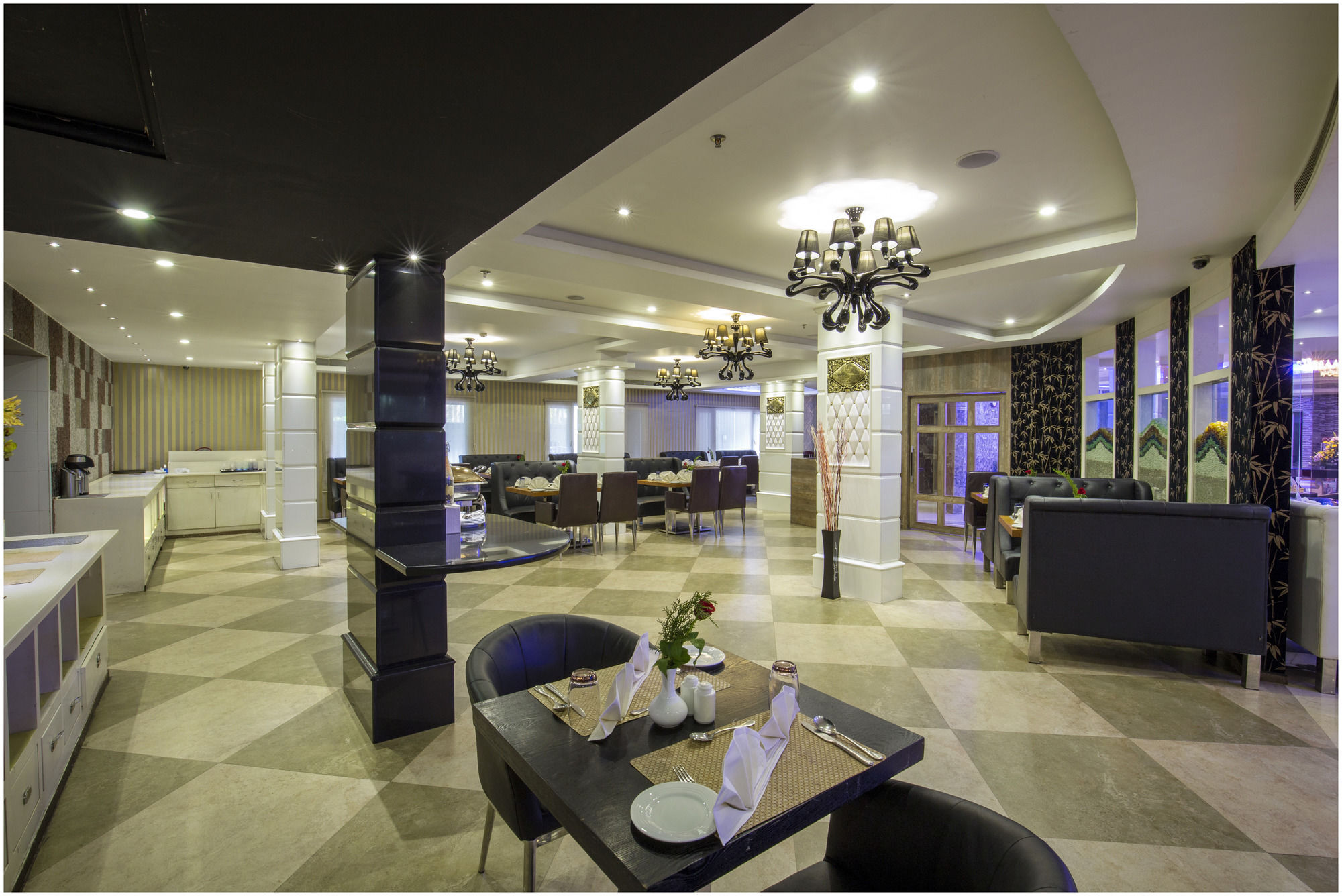 Hotel The Pgs Vedanta Kochi Exterior foto