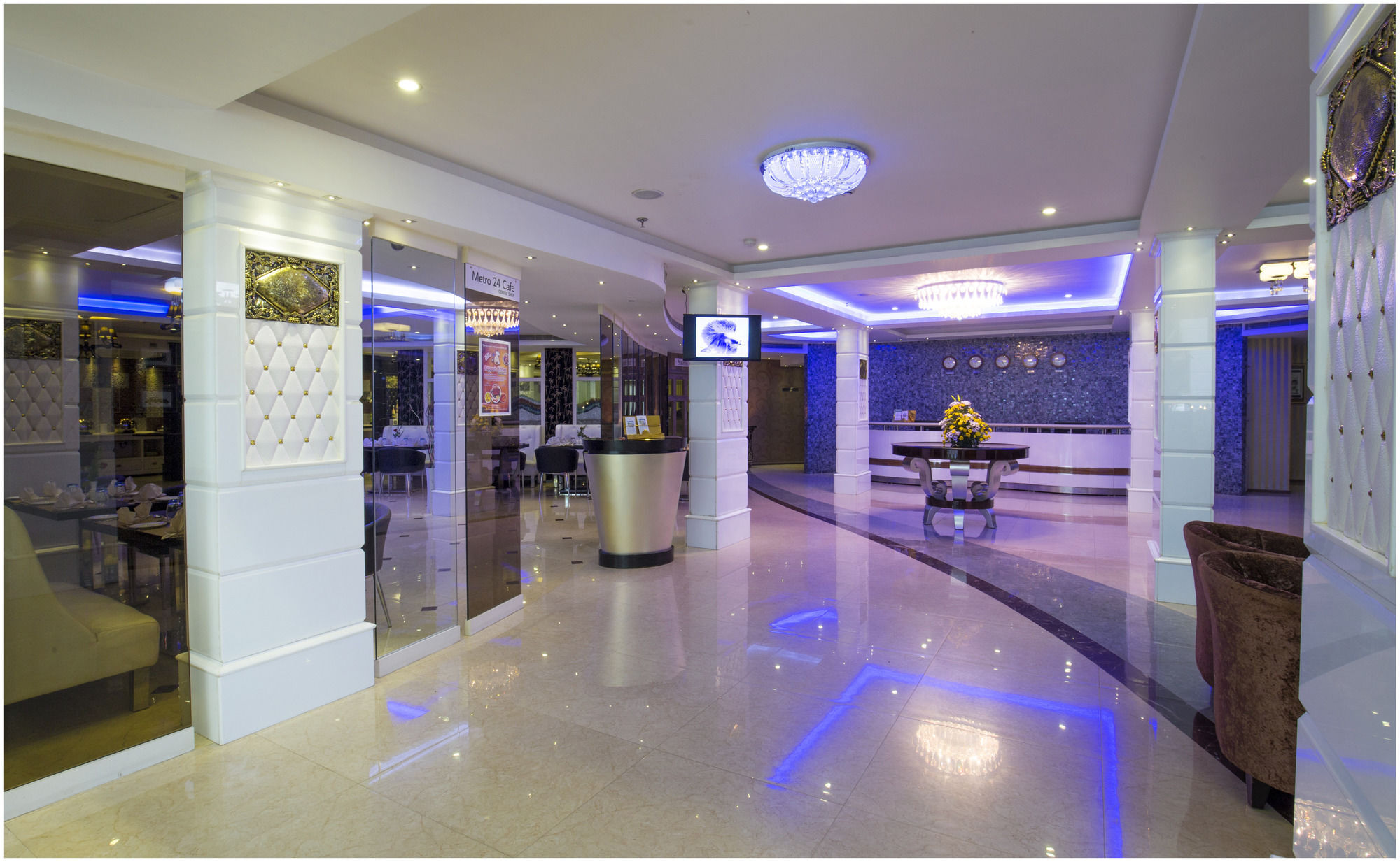 Hotel The Pgs Vedanta Kochi Exterior foto